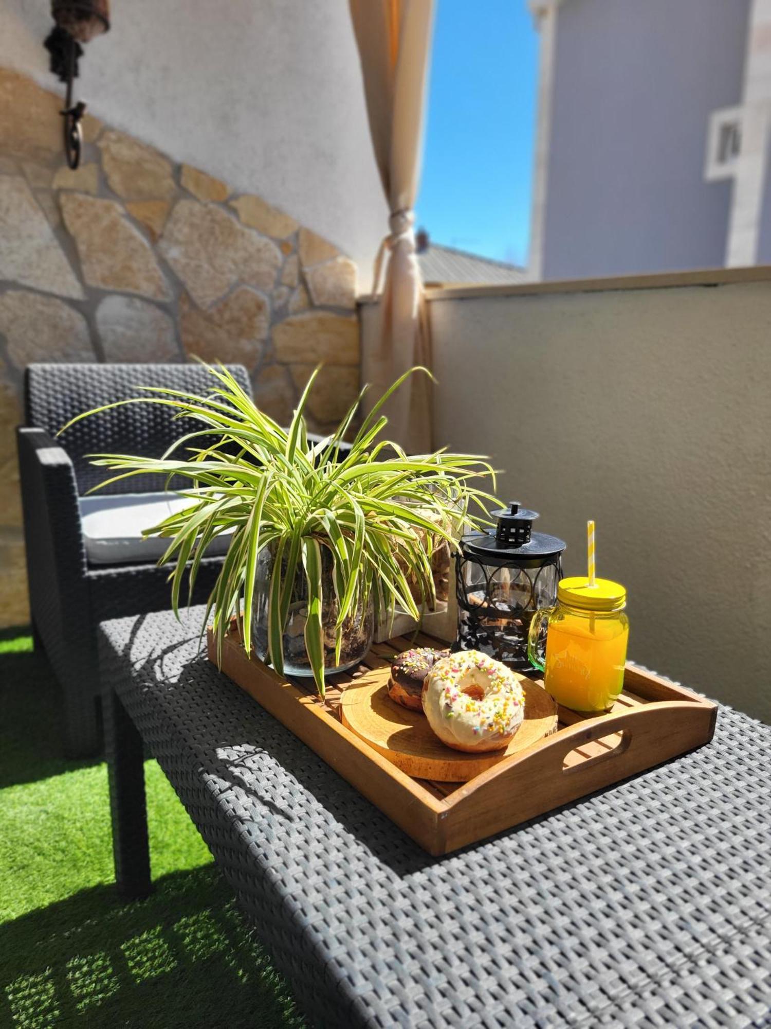 Apartments Sun & Sea Dugi Rat Exterior foto