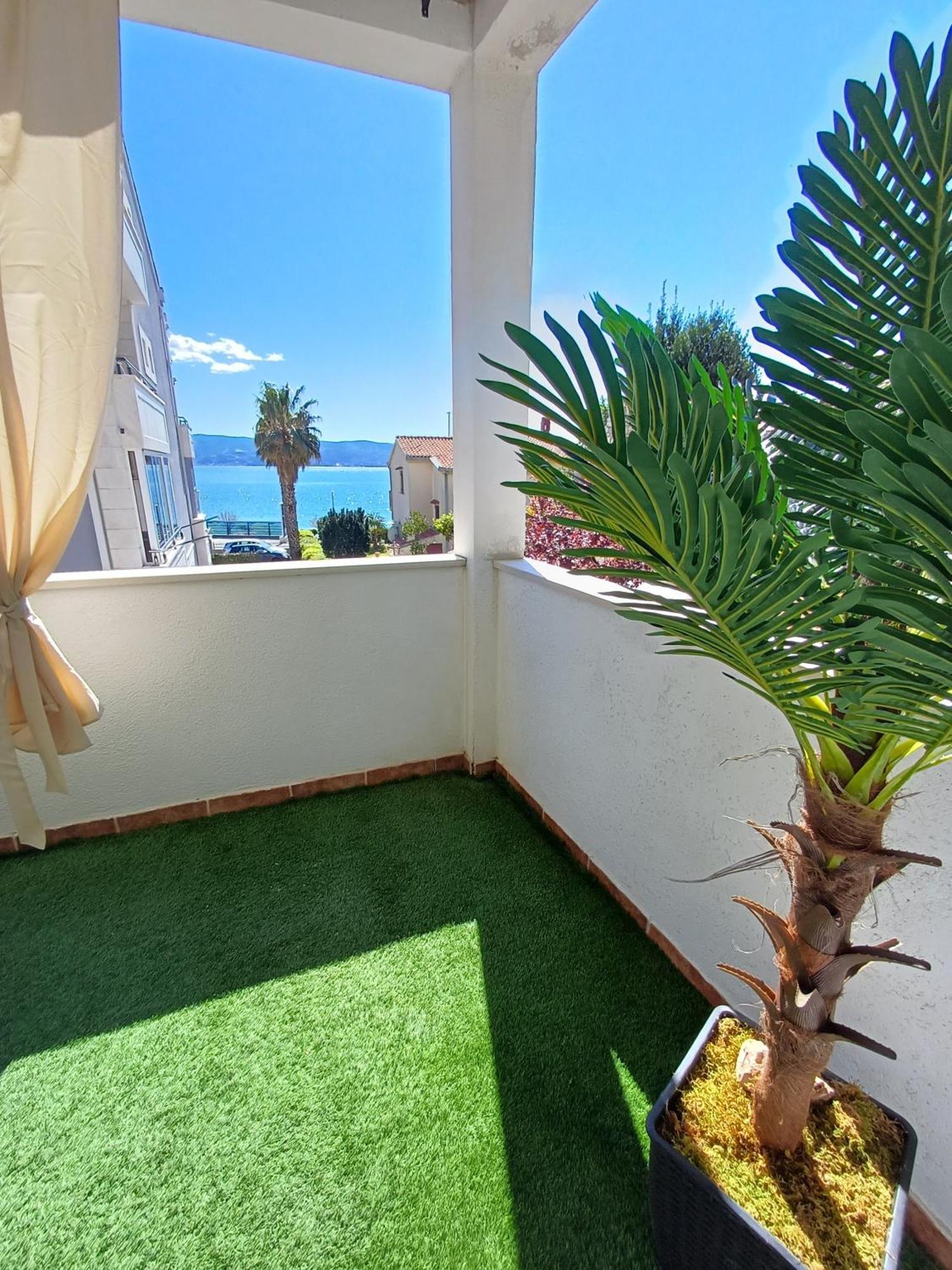 Apartments Sun & Sea Dugi Rat Exterior foto
